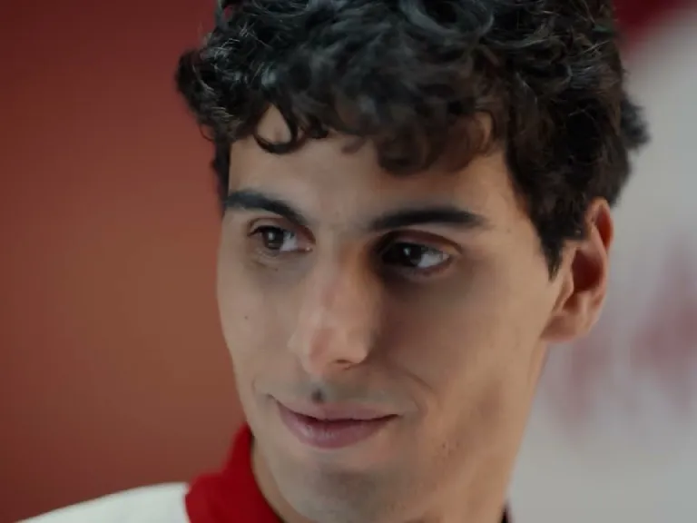 KitKat: O chocolate oficial da Formula 1® e dos  breaks do Bortoleto